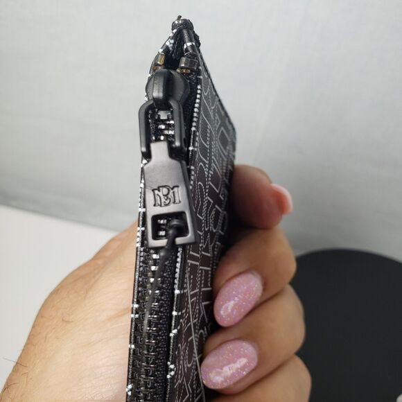 Badgley Mischka Black White Logo Monogram Mini Credit Card Holder Coin Wallet - Picture 9 of 14